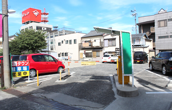 花園商店街駐車場